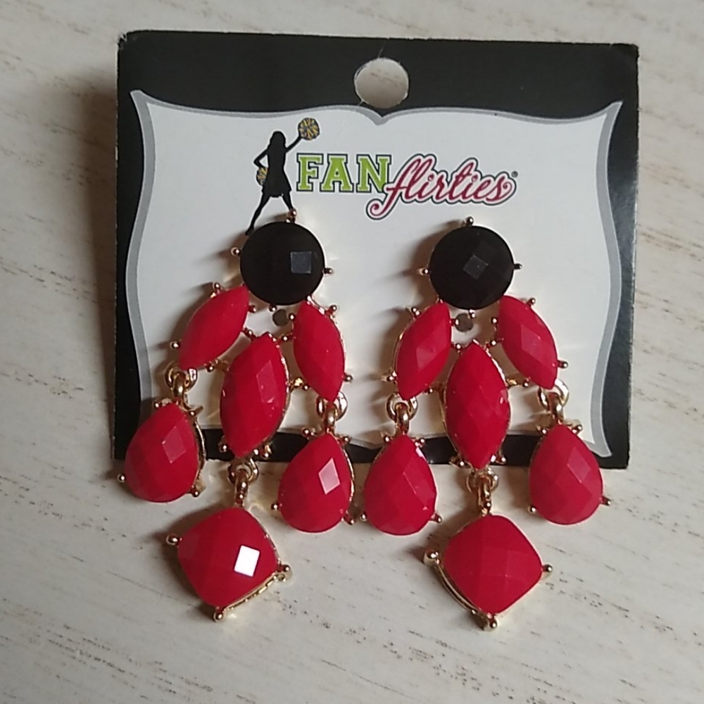 😻 3 For $15 Black & Red Chandelier Gem Dangles